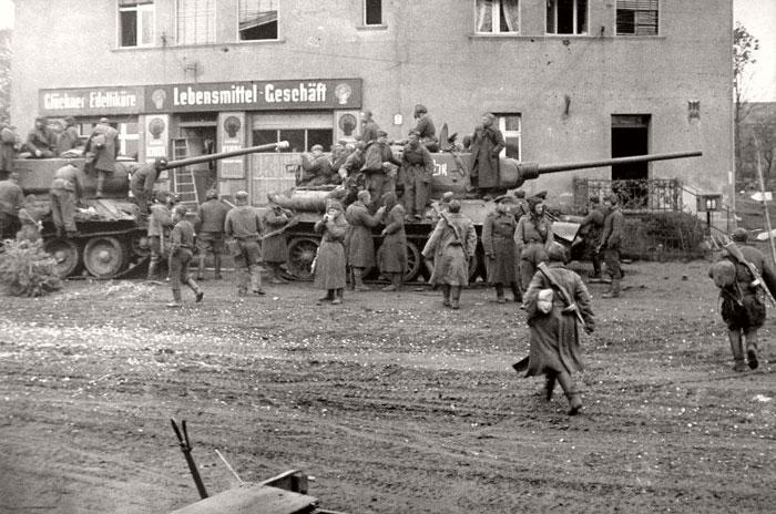  Autors: Lestets Kauja par Berlīni: pēckara apokaliptiskās bildes (1945. g.)