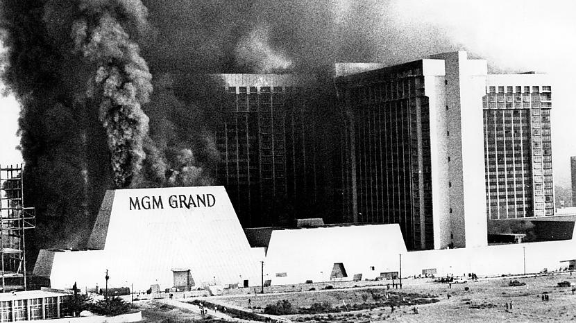 Ugunsgrēks MGM Grand Hotel and... Autors: Testu vecis 10 nāvējošākie ugunsgrēki augstceltnēs