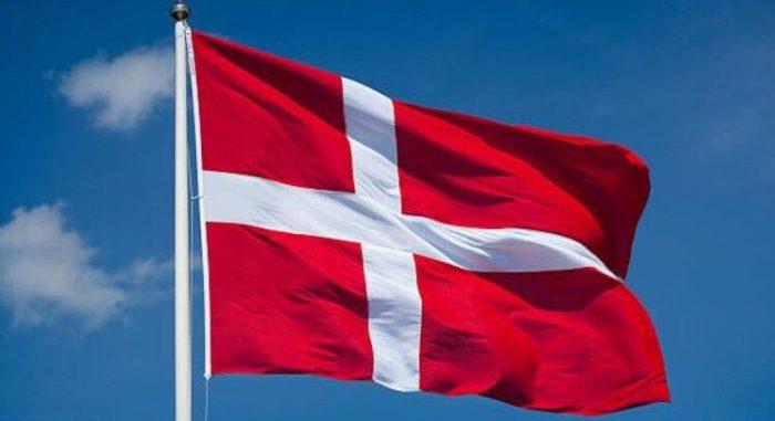 Dānijas karogs jeb Dannebrogs... Autors: GargantijA Par ko vecāka ir Rīga?