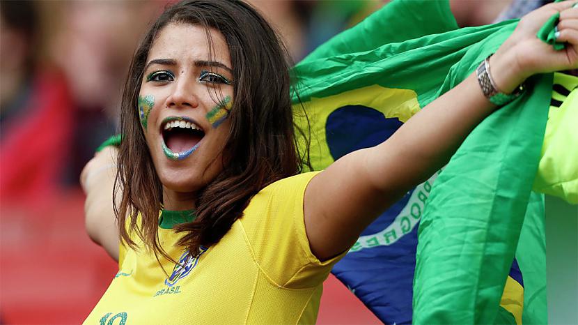 Brazīlijai vairāk fanu... Autors: Latvian Revenger Ak, šie futbola fani un futbolisti