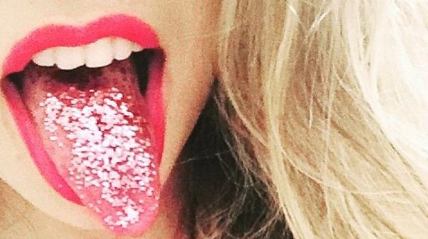 Licking Glitter Is A New Trend.