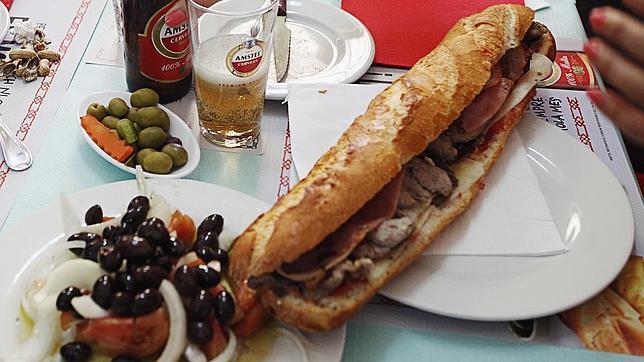 Alus glāze pie pusdienām Kāpēc... Autors: Sanna Patiesība par dzīvi Spānijā