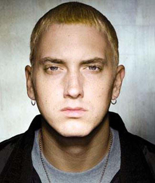 Eminemu skolā apcēla par to ka... Autors: Little rocket man Slavenības, kuras tika apsmietas skolas laikā.