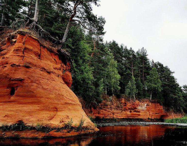Sarkanās klintisDēvētas arī... Autors: 100 A 25 vietas Latvijā, kur vērts doties tieši rudenī!