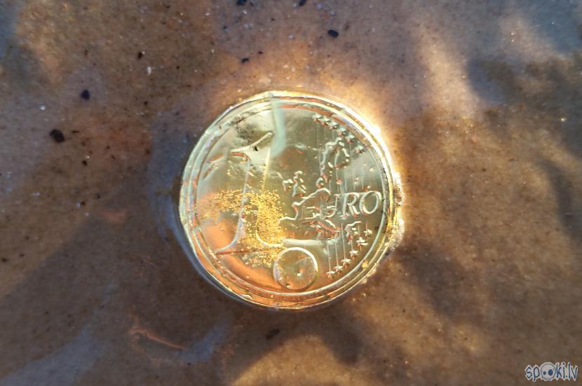 1 eiro žēl tikai ka no... Autors: pyrathe Ar metāla detektoru pa Jūrmalu (Majori) 2018