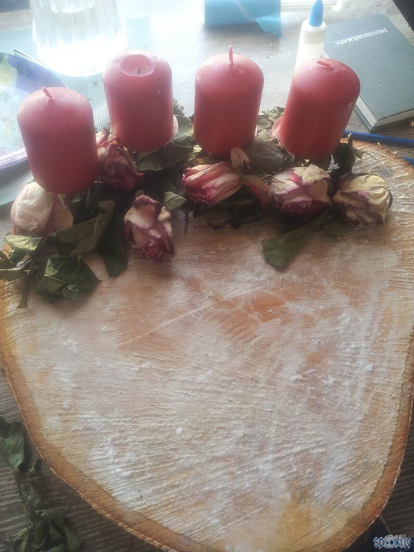 Izdomajuka rozes tacu ari var... Autors: Piparmētra11 Sajauktā advente un ačgārni jocīgais dekors