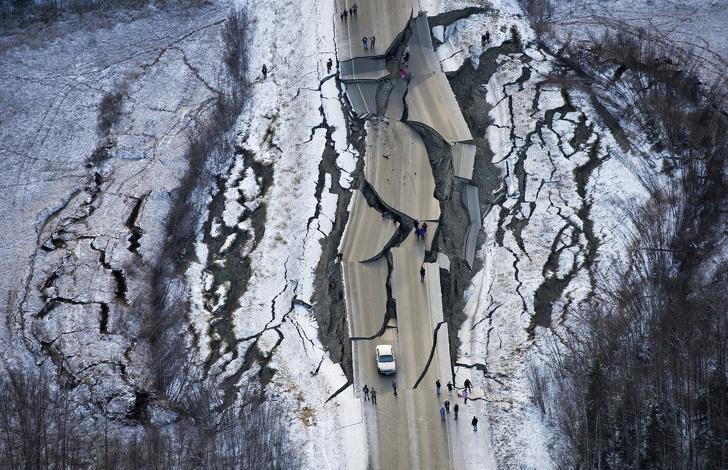 Ceļscaron Aļaskā kurscaron... Autors: Latvian Revenger Žurnāls TIME izvēlējies labākos 2018. gada foto, un tie liek aizdomāties