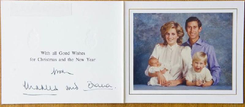 1984 gadā no prinča Čārlza un... Autors: matilde Labākie karaliskās ģimenes Ziemassvētku apsveikumi no 1942. - 2018. gadam
