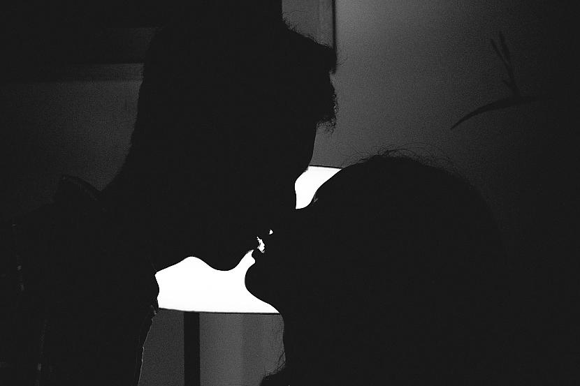 Riebjas skūpstīties ar... Autors: matilde Smieklīgākās un dīvainākās pusaudžu problēmas no žurnāla «Sīrups»