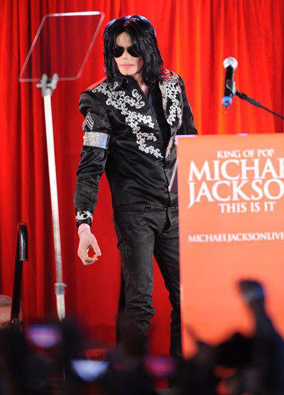 Pēc pēdējās apsūdzības Maikls... Autors: WatKat Michael Jackson nāve:apstākļu sakritība, liktenis vai slepkavība?
