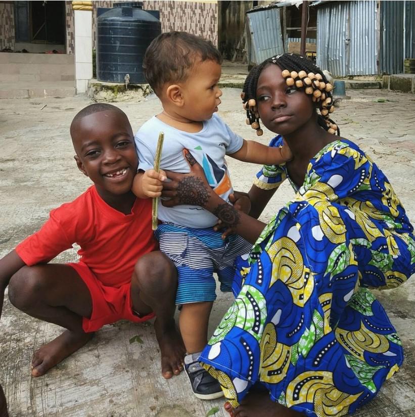 Bērnu audzināscaronanaDažkārt... Autors: The Diāna Pieredzes stāsts: Kā tas īsti ir - pārcelties uz dzīvi Nigērijā?