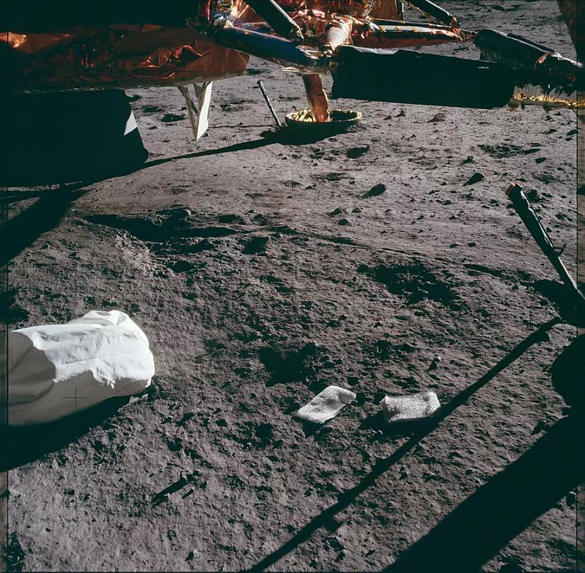 Kāpēc gan zinātnieki vispār... Autors: Lestets Astronauti atstāja uz Mēness savus izkārnījumus, un zinātniekiem tagad tos vajag