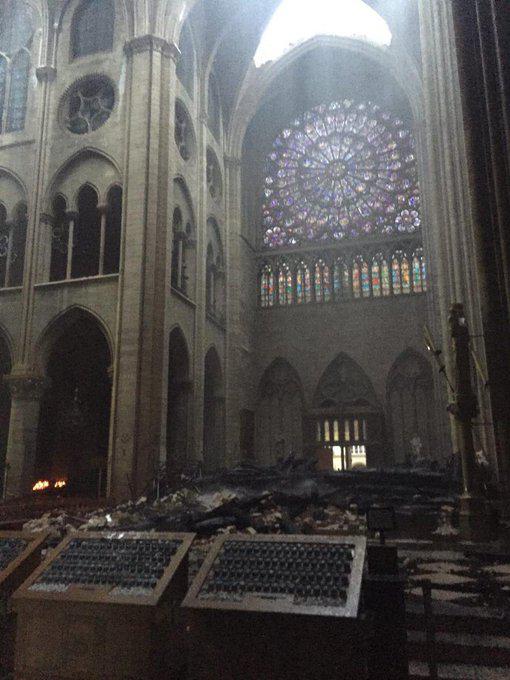  Autors: matilde Foto: Kā izskatās Parīzes Dievmātes katedrāle pēc postošā ugunsgrēka