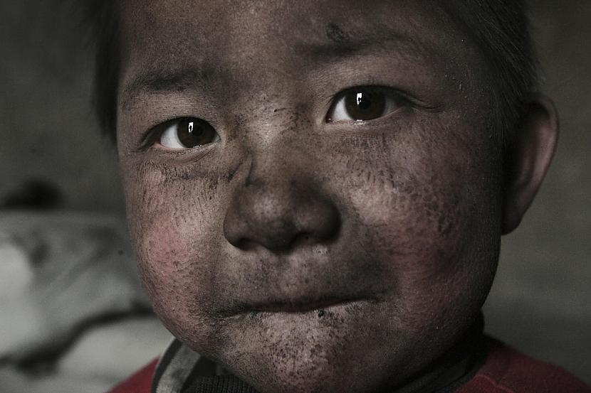 Daudzi bērni dzīvo... Autors: Lestets Ķīnas valdība negrib, lai tu redzētu šīs fotogrāfijas