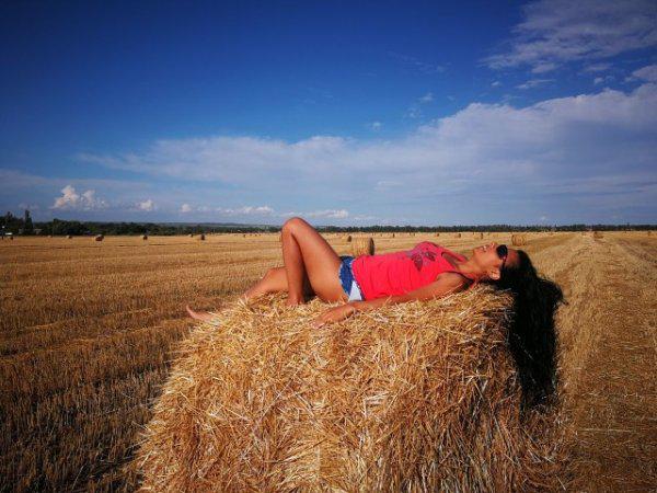  Autors: Fosilija Vasaru laukos ir lieliski (Kāds no Krievijas ciematiņiem)
