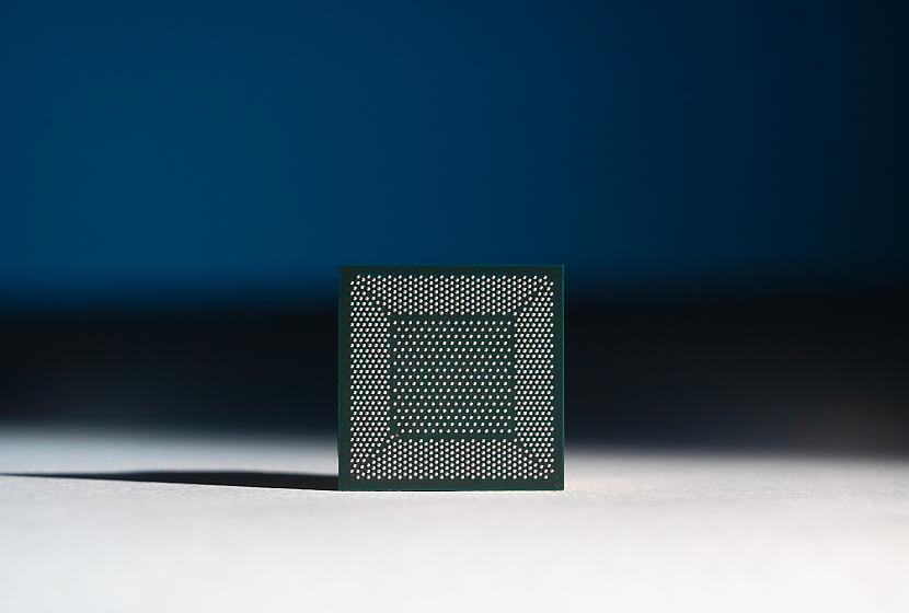 A closeup photo shows Loihi... Autors: spoks0 Mākslīgā intelekta sirds… Intel izpildījumā