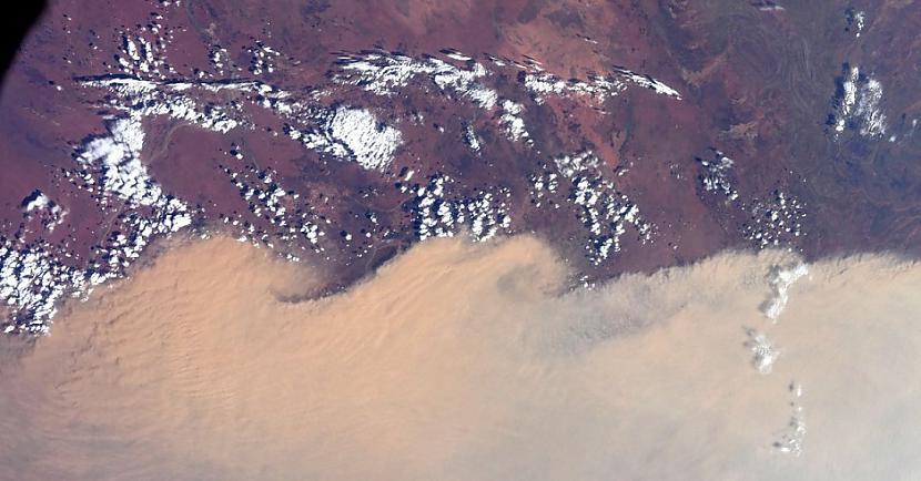 nbspAustrālijas ugunsgrēku... Autors: Lestets Astronaute dalās ar Austrālijas mežu ugunsgrēku fotogrāfijām no kosmosa