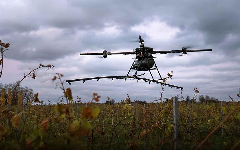 Scaronis drons lido ar ātrumu... Autors: Edijs 3 Latvijas veiksmes stāsts -Airboard