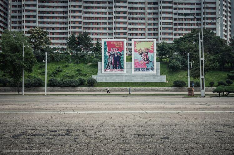 Sociālistiskās freskas Autors: Artefakts Šīs bildes es slepeni izvedu no Ziemeļkorejas, Kimam noteikti nepatiktu.