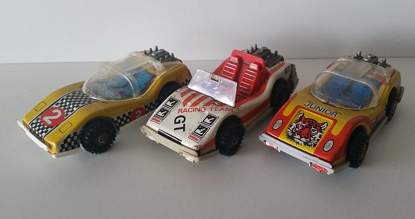 Atkal sporta auto Autors: pyrathe Atmiņas par bērnību: PSRS laiku rotaļu mašīnītes