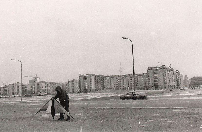  Autors: Fosilija Vēsturisku fotogrāfiju izlase par sociālisma ēras beigām  80-90 gadi