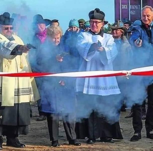 Iet zaķītis pa mežu ierauga ... Autors: Fosilija Joku asorti jeb veselīga smieklu deva jautrākai dienai (08.10.2020)