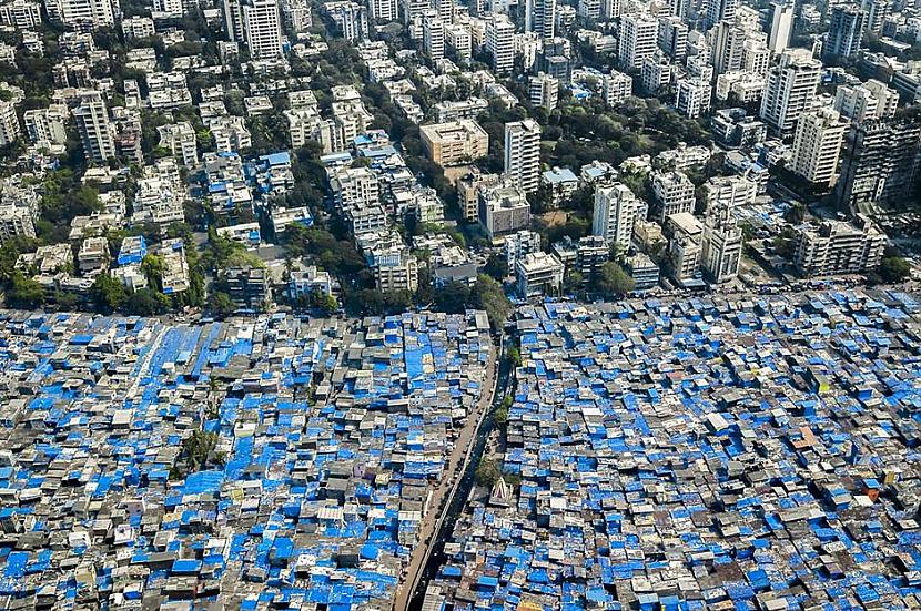 Mumbaja Indija Indijā ir... Autors: antoanns Bagātības un nabadzības salīdzināšana bildēs