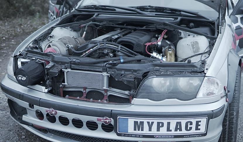 Motortelpa izskatījās... Autors: MyPlace Pēdējais drifta treniņš 2020 sezonā /Jēkabpils lidlauka drifta placis. Turbo BMW