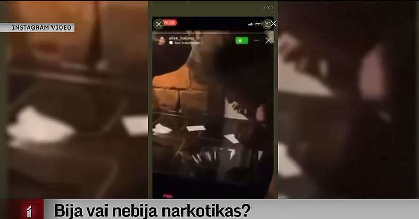 Lietoja vai nelietoja... Autors: matilde Video: Pašmāju slavenības Islandē izklaidējas ar baltu pulverīti