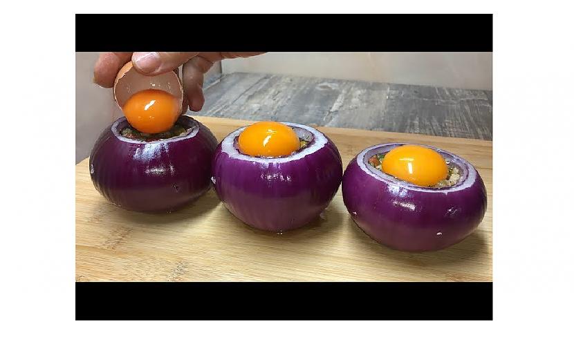  Autors: Zibenzellis69 Vienkārši pievienojiet sīpolam olas un rezultāts būs garšīgs! (PILDĪTS SĪPOLS)