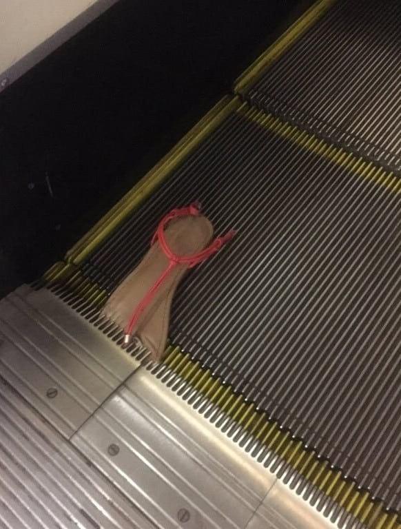 Bailes ka izejot no eskalatora... Autors: Zibenzellis69 Biedējošas situācijas, kas iespējams dažiem var sagādās zosādu (15 foto)