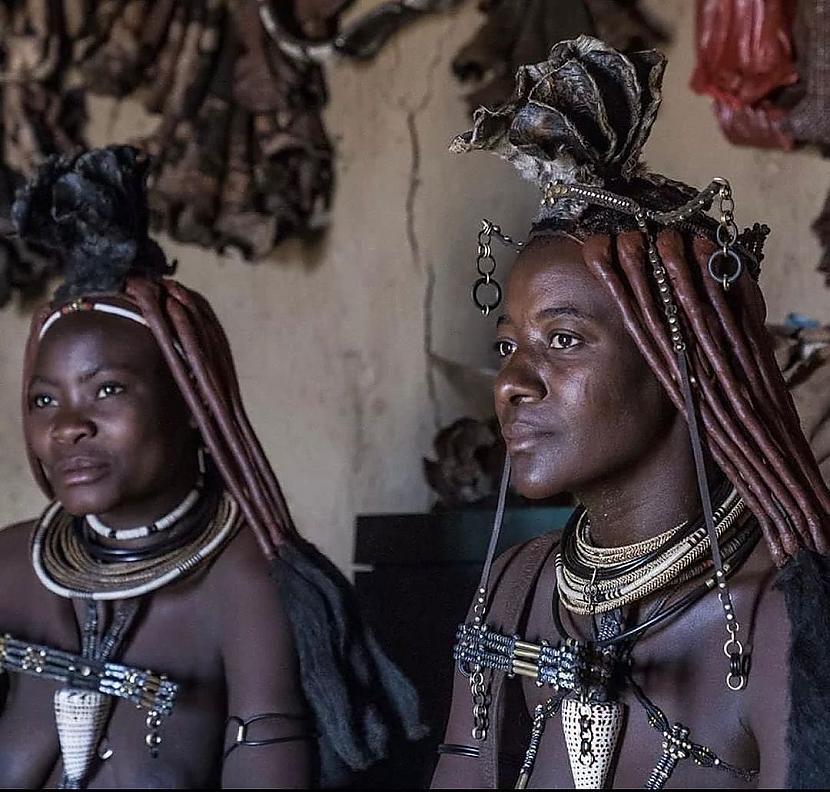 Himba NamībijaViena no... Autors: Zibenzellis69 13 pārsteidzošas Āfrikas cilšu tradīcijas, kas samulsinās civilizētu cilvēku