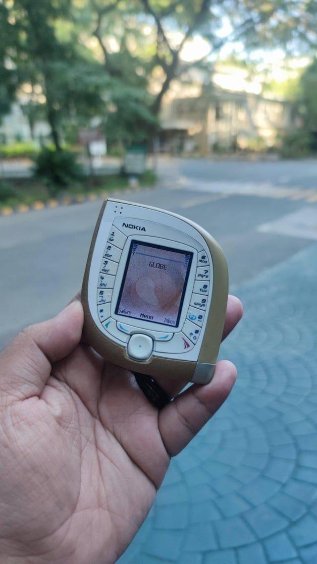 Nokia 7600  izlaiscaronanas... Autors: Zibenzellis69 Dīvainākie pagātnes tālruņi,kuru dizains šodien rada tikai pārsteigumu un prieku