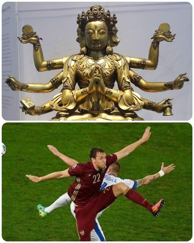 Buda futbola laukumāMariči... Autors: Zibenzellis69 15 jautri salīdzinājumi, kas parāda, ka māksla un sports nav tālu viens no otra