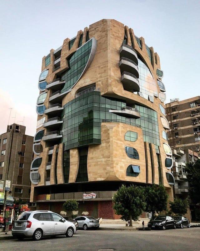Būvniecība Kairā ja jums ir... Autors: Zibenzellis69 Arhitekti izveidoja pārsteidzošas mājas, bet vai tādās kāds vēlēsies dzīvot