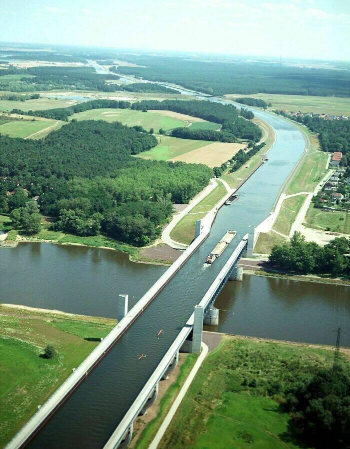 Magdeburgas ūdens tilts... Autors: Lestets 15 nestandarta arhitektūras piemēri