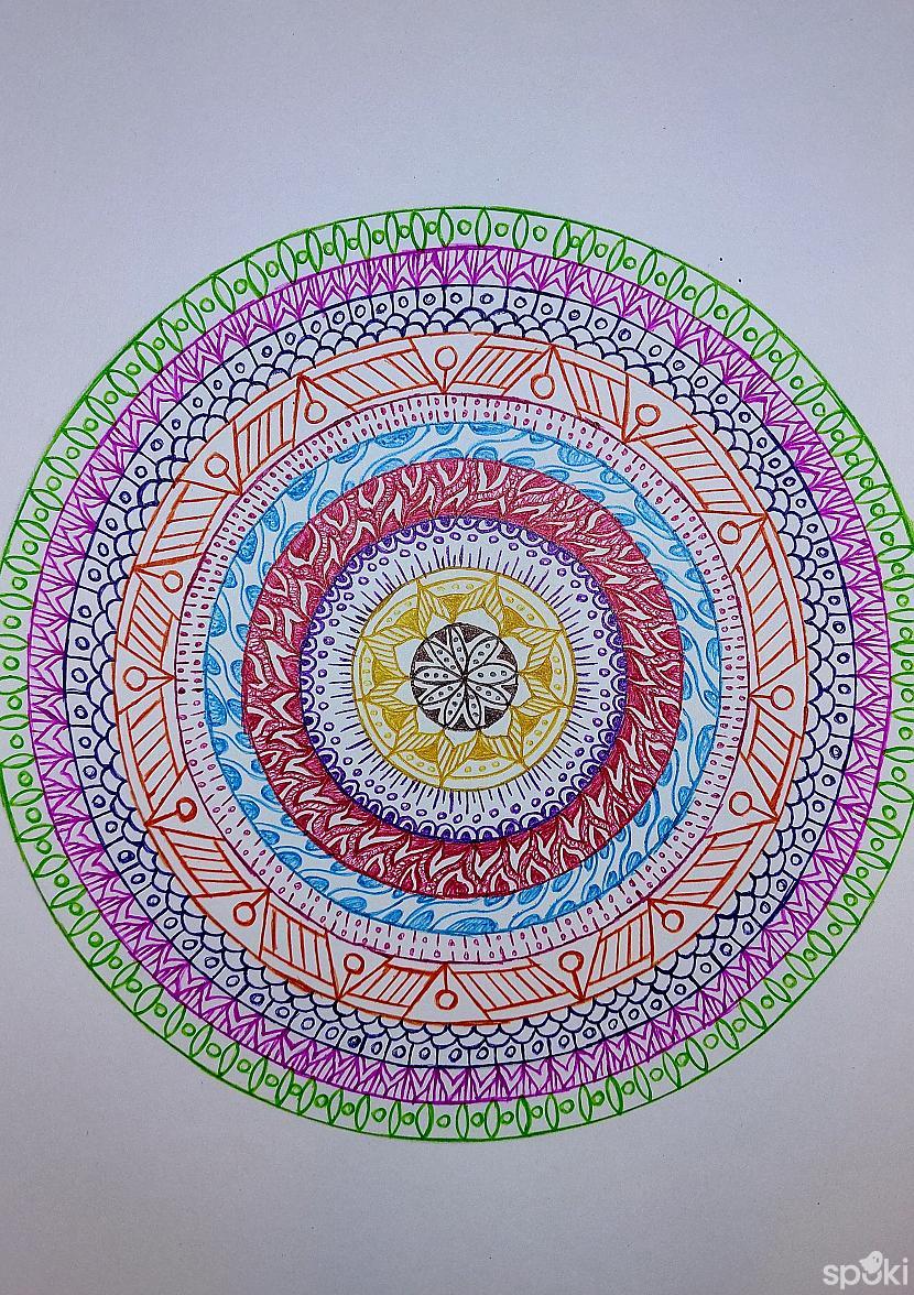 Pirmā mandala ar krāsainām... Autors: Anda.Mandala Manas zīmētās un gleznotās mandalas 🪷