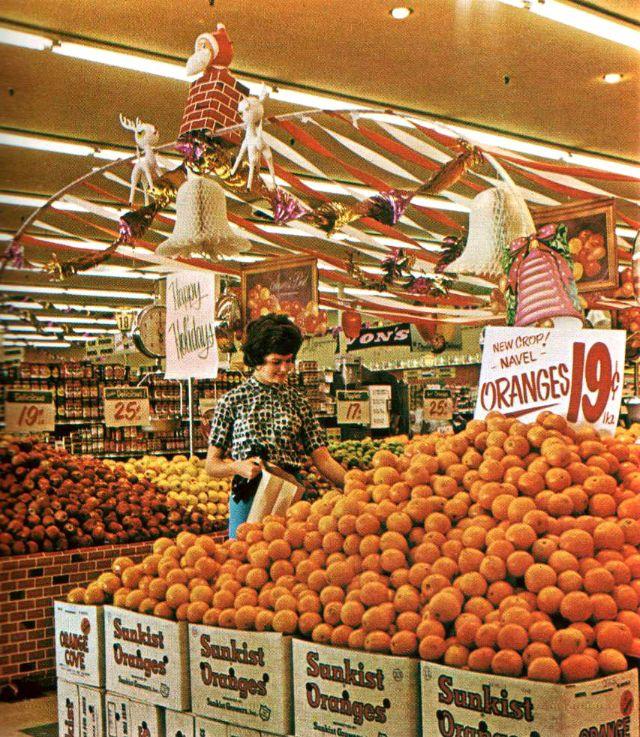 Apelsīnu piedāvājums 1962 gads Autors: Zibenzellis69 Lielveikalu pirmsākumi un to evolūcija: foto no 1950. gadiem līdz 80. gadiem