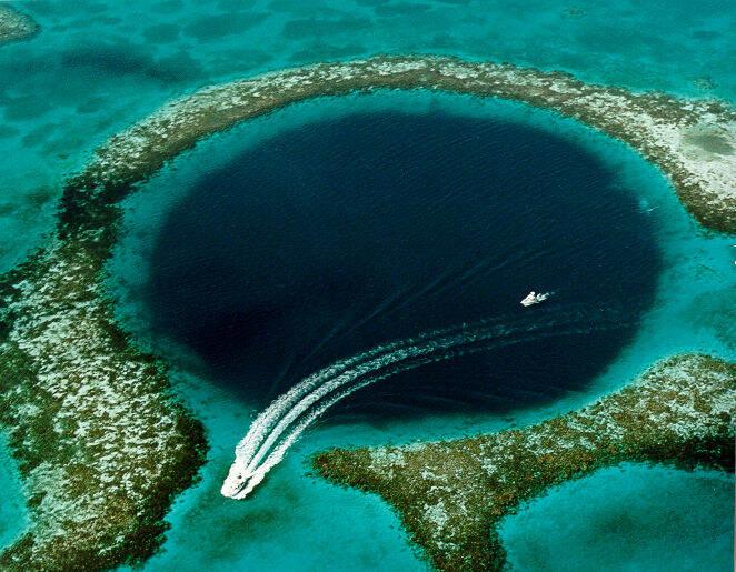 Great Blue Hole BelizaLielais... Autors: Zibenzellis69 11 "zemes caurumi", kas izskatās kā fantastiski vārti uz citām pasaulēm