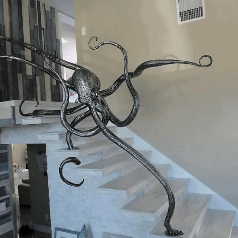 Astoņkāja formas... Autors: Zibenzellis69 25 “dzīvas” mēbeles un dekori, kuru īpašnieki nekad nejūtas vientuļi