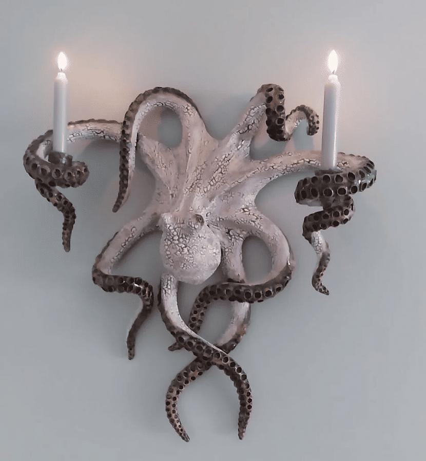 Astoņkājis tur sveces Autors: Zibenzellis69 25 “dzīvas” mēbeles un dekori, kuru īpašnieki nekad nejūtas vientuļi