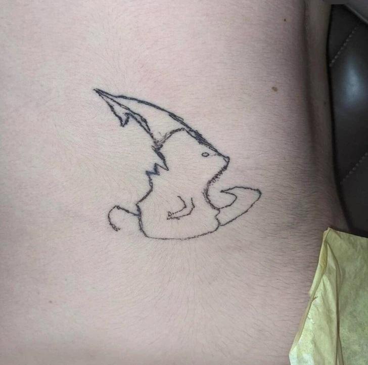 ldquoIstabas biedrs uztetovēja... Autors: Lestets 19 jautri tetovējumi, kas paliek smieklīgāki, ja tos papētīt tuvāk