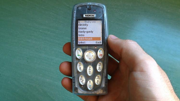 Tests: Vai tu atceries šos vecos telefonus?