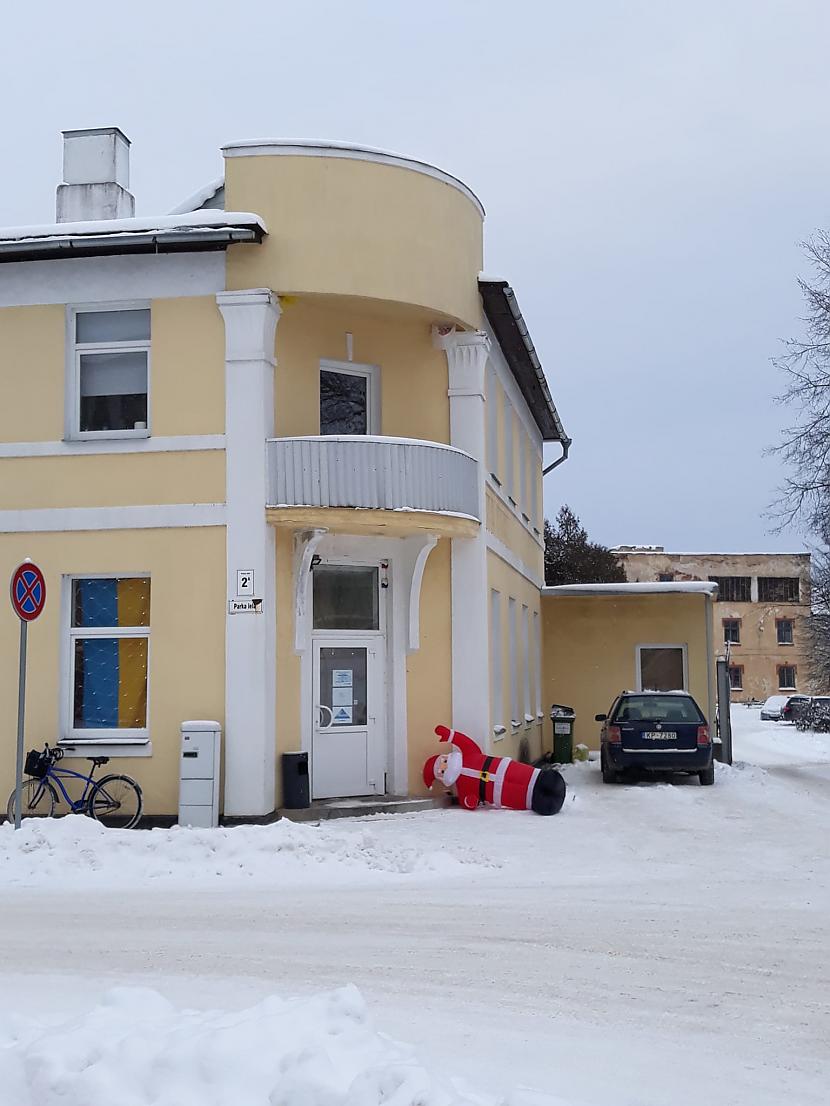  Autors: matilde Cilvēki dalās ar smieklīgām fotogrāfijām, kas uzņemtas Latvijā. Apskati foto!