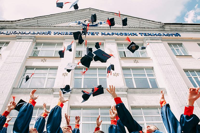 Svaigākais no skolēnu... Autors: Zibenzellis69 Vēlies garšīgi uzsmaidīt, ieskaties skolēnu domrakstos un sacerējumos